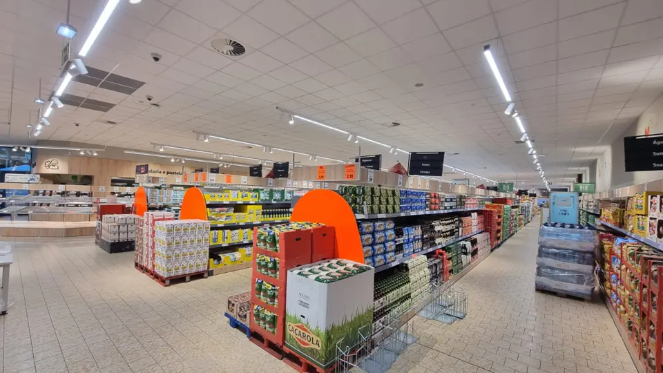 Allée d'un magasin Lidl