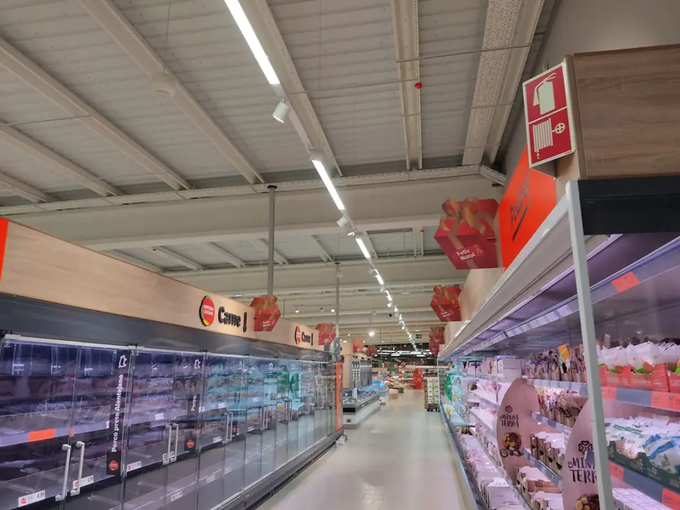 Zona de frescos de loja Lidl