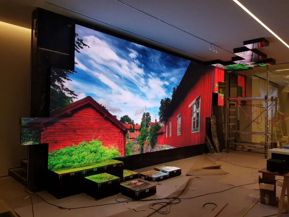 Montagem de parede LED à medida
